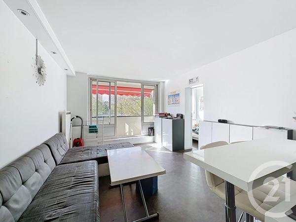 Appartement F2 à vendre  2 pièces - 42,81 m 2   IVRY SUR SEINE  - 94