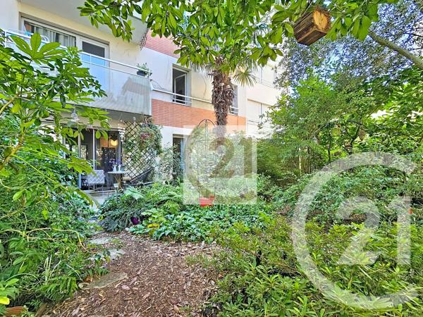 Appartement F2 à vendre  2 pièces - 42,81 m 2   IVRY SUR SEINE  - 94