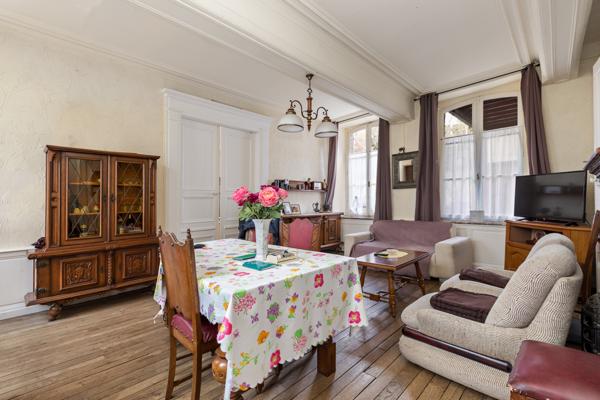 Aumale (76390) Immeuble 395m² Aumale