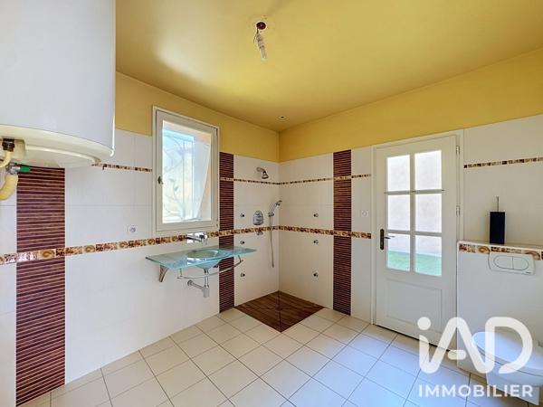 Maison à vendre 6 pièces 201 m² Malaucène