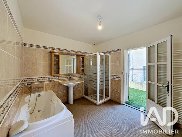 Maison à vendre 6 pièces 201 m² Malaucène