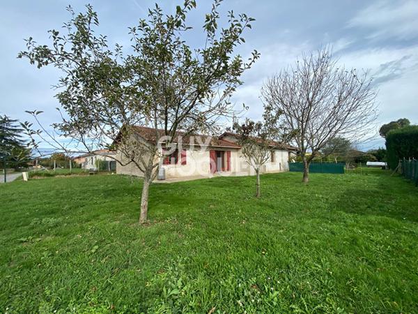 Maison Mitoyenne plain-pied de 2010, 3 suites, grand garage, terrain 624m²