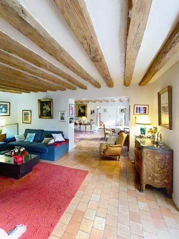 À vendre - Maison, 7 pièces située à Bléré (37150)