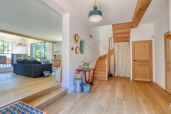 Gournay-en-Bray (76220) Maison familiale 7 pièces – 185 m² habitables sur 1 645 m² de terrain – Ménerval