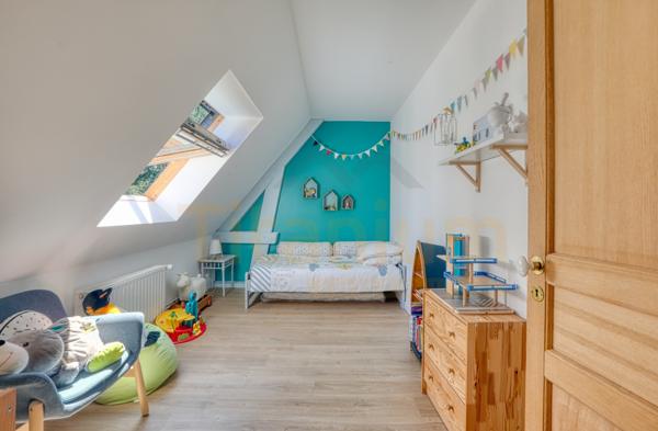 Gournay-en-Bray (76220) Maison familiale 7 pièces – 185 m² habitables sur 1 645 m² de terrain – Ménerval