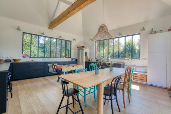 Gournay-en-Bray (76220) Maison familiale 7 pièces – 185 m² habitables sur 1 645 m² de terrain – Ménerval