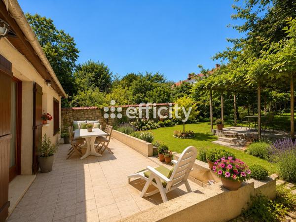 Maison
         6 pièces
        - 96 m² Exclusivité 340 000 € *