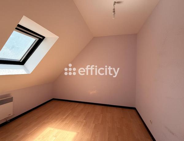 Maison
         6 pièces
        - 96 m² Exclusivité 340 000 € *