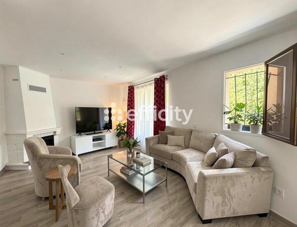 Maison
         6 pièces
        - 96 m² Exclusivité 340 000 € *
