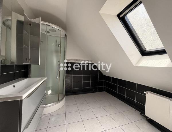 Maison
         6 pièces
        - 96 m² Exclusivité 340 000 € *