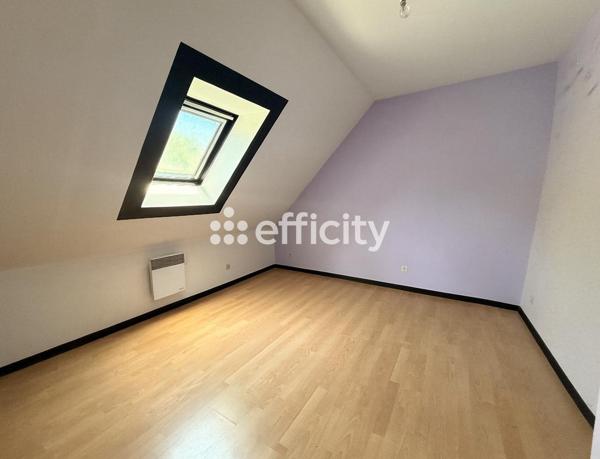 Maison
         6 pièces
        - 96 m² Exclusivité 340 000 € *