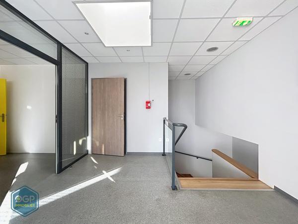 Local commercial de 130 m² divisible et aménageable à Fronton