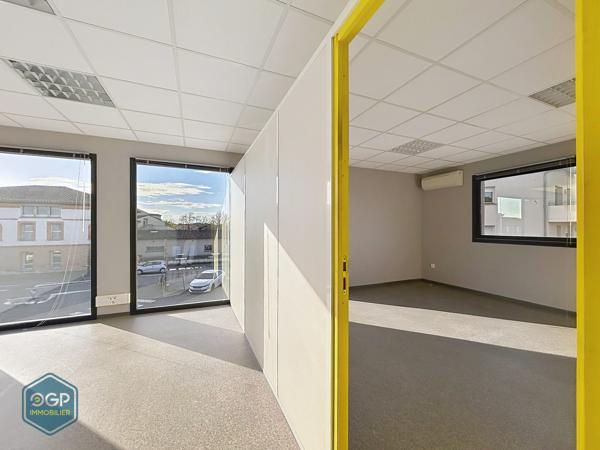 Local commercial de 130 m² divisible et aménageable à Fronton