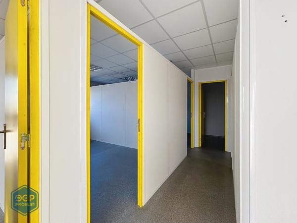 Local commercial de 130 m² divisible et aménageable à Fronton