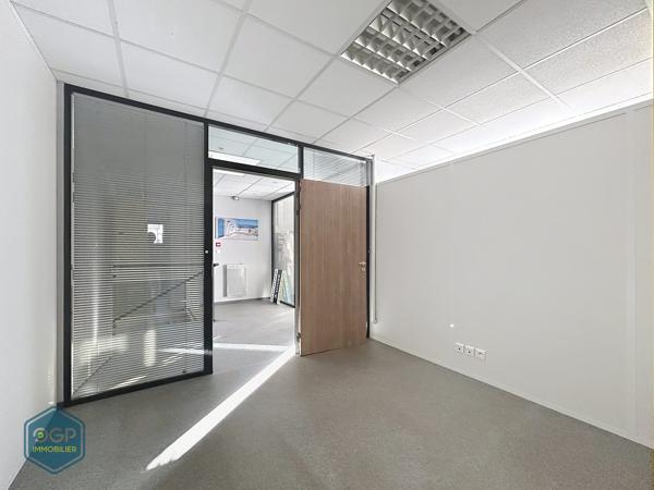 Local commercial de 130 m² divisible et aménageable à Fronton