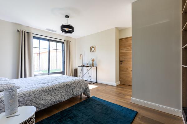 Maison 6 pièce(s) 5 chambre(s) 240 m²