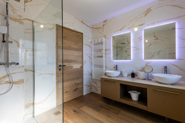 Maison 6 pièce(s) 5 chambre(s) 240 m²