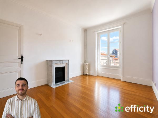 Appartement
         4 pièces
        - 80 m² 65 000 € *