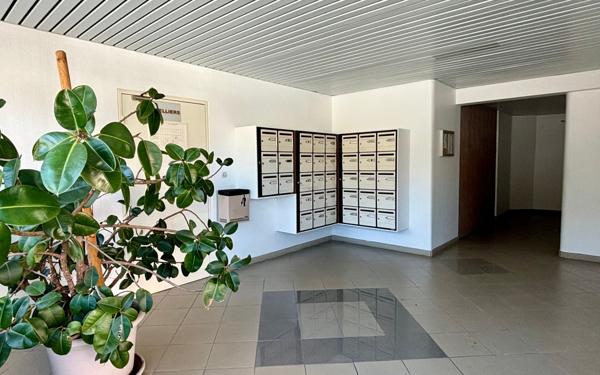 Appartement à vendre    3 pièces • 54,65 m2 Sète