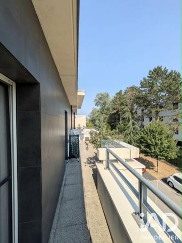 Appartement à vendre 3 pièces 71 m² Saint-Cyr-sur-Loire