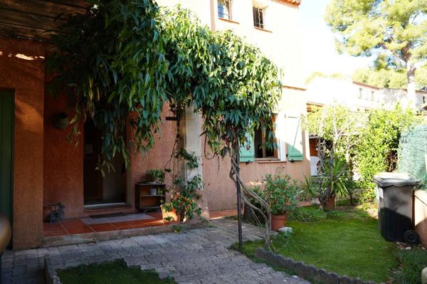 Rare! Maison 4 pièces 77 m² OLLIOULES, Secteur recherché