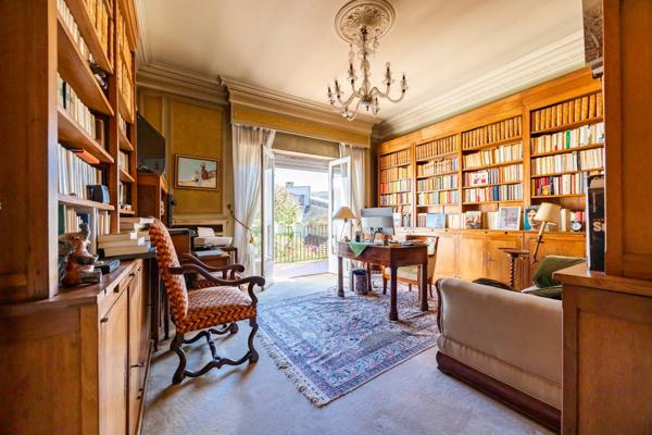 MAISON EN PIERRE SAINT BRUNO 5 CHAMBRES JARDIN ANNEXE