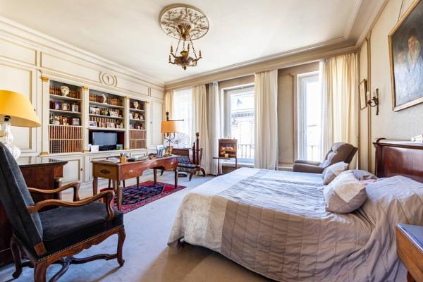 MAISON EN PIERRE SAINT BRUNO 5 CHAMBRES JARDIN ANNEXE