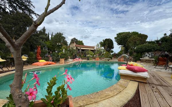 Maison à vendre    10 pièces •  Béziers