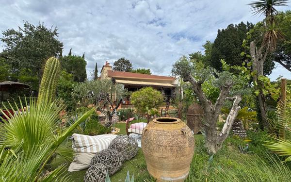 Maison à vendre    10 pièces •  Béziers