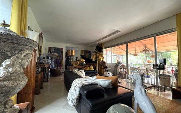 Maison à vendre    10 pièces •  Béziers