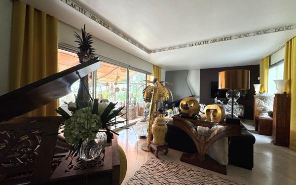 Maison à vendre    10 pièces •  Béziers