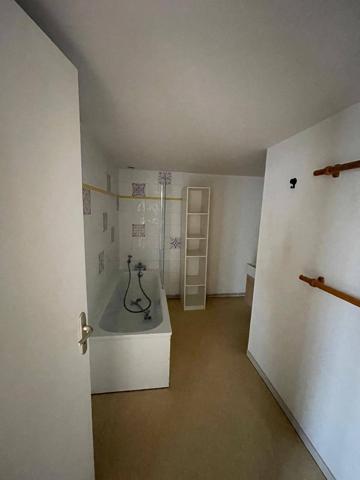 APPARTEMENT T2 ST-BRUNO-ST-VICTOR