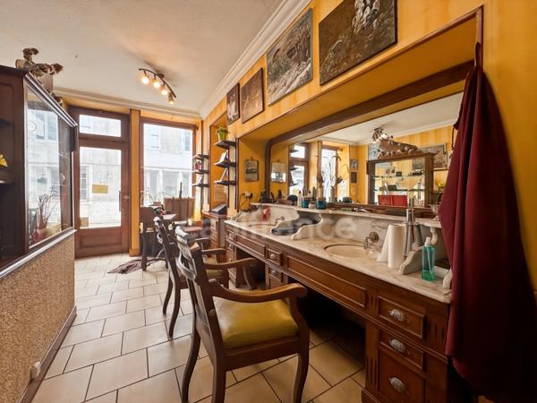 À VENDRE – LOCAL COMMERCIAL AU CŒUR DE CHÂTILLON-EN-BAZOIS (58)