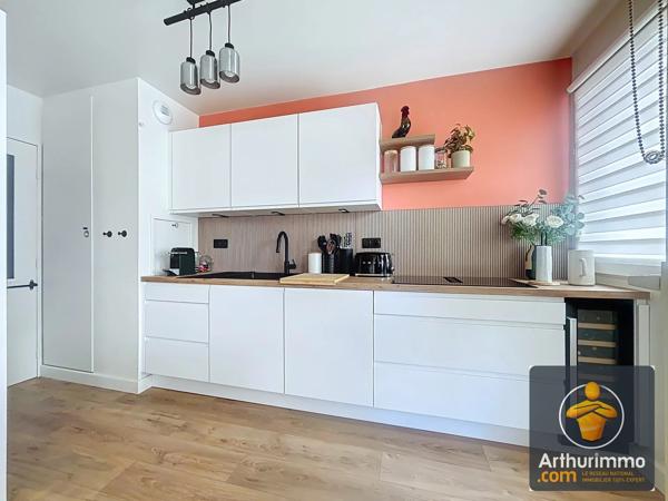 Vente                                                      Appartement
                        
                     2 pièces                      51 m2                     à Yerres