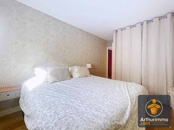 Vente                                                      Appartement
                        
                     2 pièces                      51 m2                     à Yerres