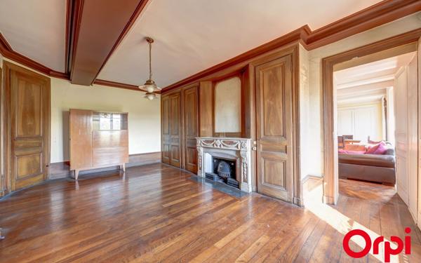 Appartement à vendre    4 pièces • 150,25 m2 Lyon 6