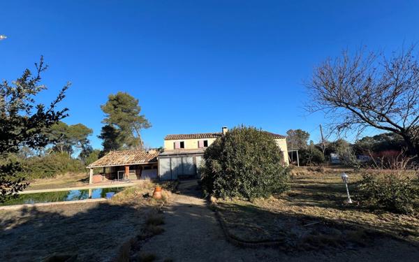 Maison à vendre    6 pièces • 150 m2 Barbentane