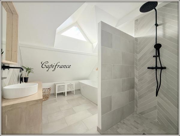 Magnifique maison contemporaine à vendre 7 pièces.