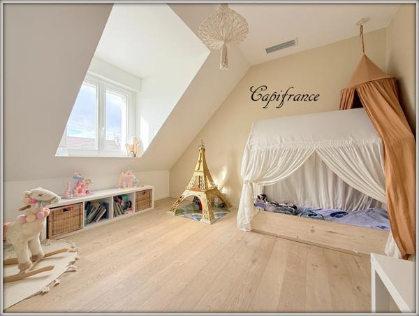 Magnifique maison contemporaine à vendre 7 pièces.