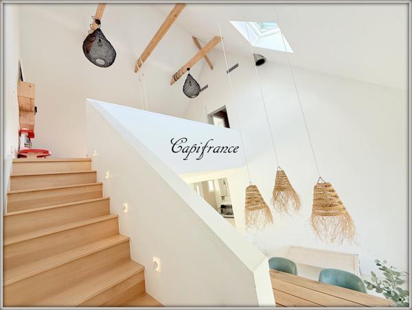 Magnifique maison contemporaine à vendre 7 pièces.