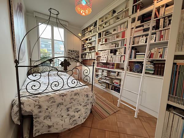 RARE -HOTEL PARTICULIER