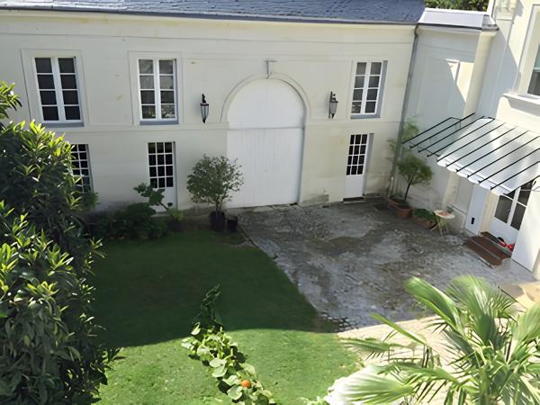 RARE -HOTEL PARTICULIER