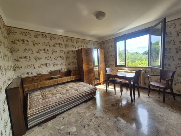 Maison traditionnelle T4 de 103 m² sur environ 1300 m²-Vue dégagée- Dépendance de 100 m²