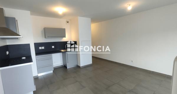 Location Studio 30.7 m² - Marseille 13010
