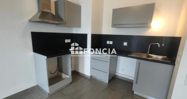 Location Studio 30.7 m² - Marseille 13010