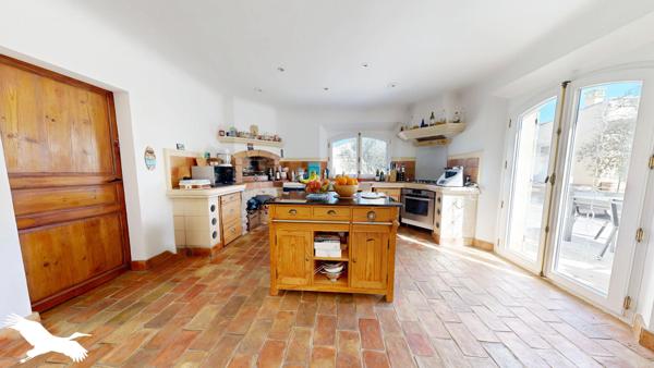 Maison à vendre |                                       Marseille 13 |                                        5 pièces  |  220 m²