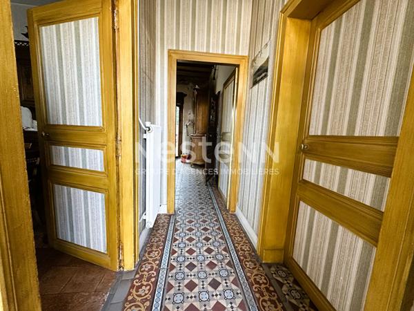 Vente charmante maison de 101.72 m² avec 2 chambres, centre ville de Château-du-Loir (72500)