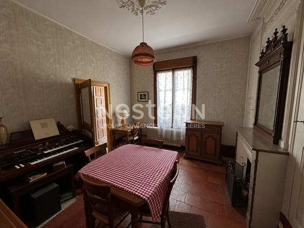 Vente charmante maison de 101.72 m² avec 2 chambres, centre ville de Château-du-Loir (72500)