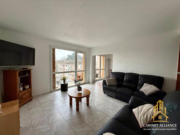 À vendre : Appartement 4 pièces à Saint Fargeau Ponthierry