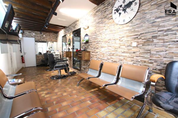 Local commercial Corbeil Essonnes 2 pièce(s) 24 m2